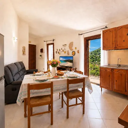 Piazzetta Dei Pini Two Bedroom 100 M From The