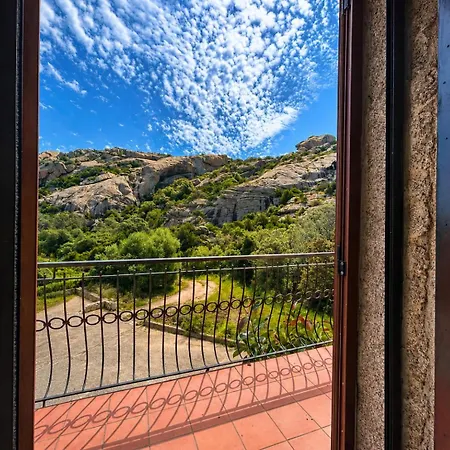 Two Bedroom Piazzetta Dei Pini